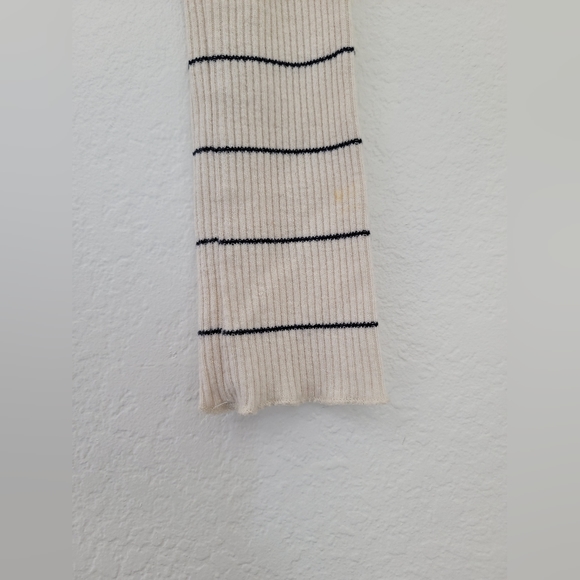 ZARA W&B croptop cutout long sleeve sweater - Picture 2 of 6